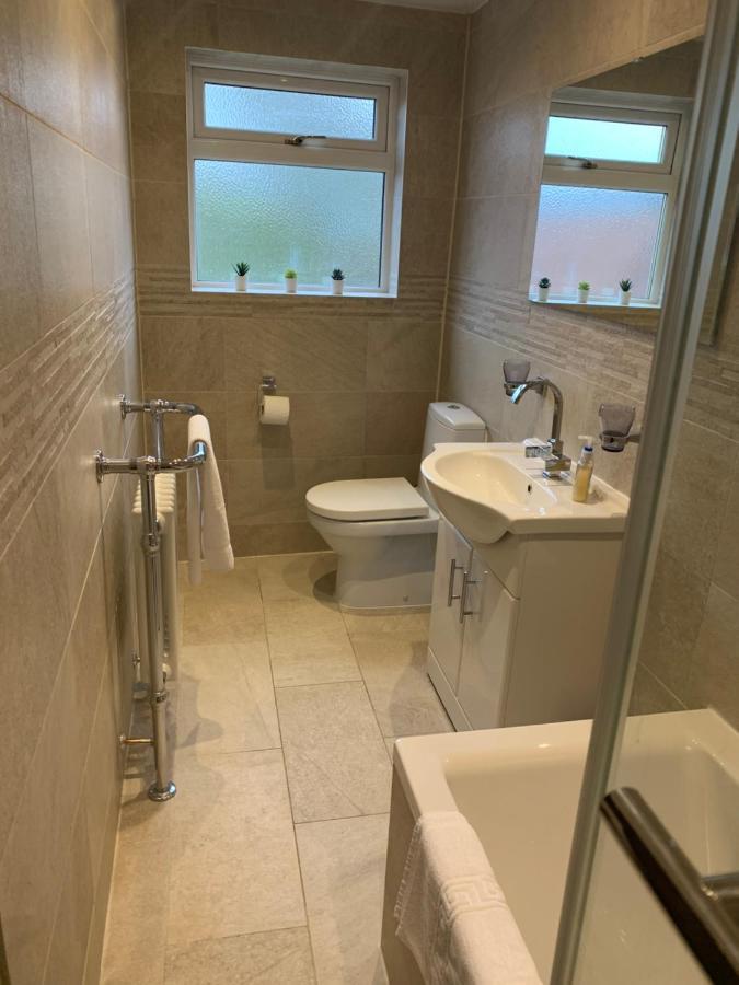 Rodsley - 2 Bedroom 1St Floor Flat Free Parking Wifi And Netflix Gateshead Zewnętrze zdjęcie